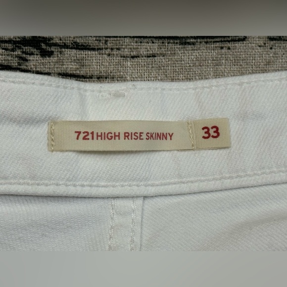 Levi's Women's 721 High Rise Skinny Jeans Raw Hem, (Distressed), Size 33x30 - Picture 12 of 16